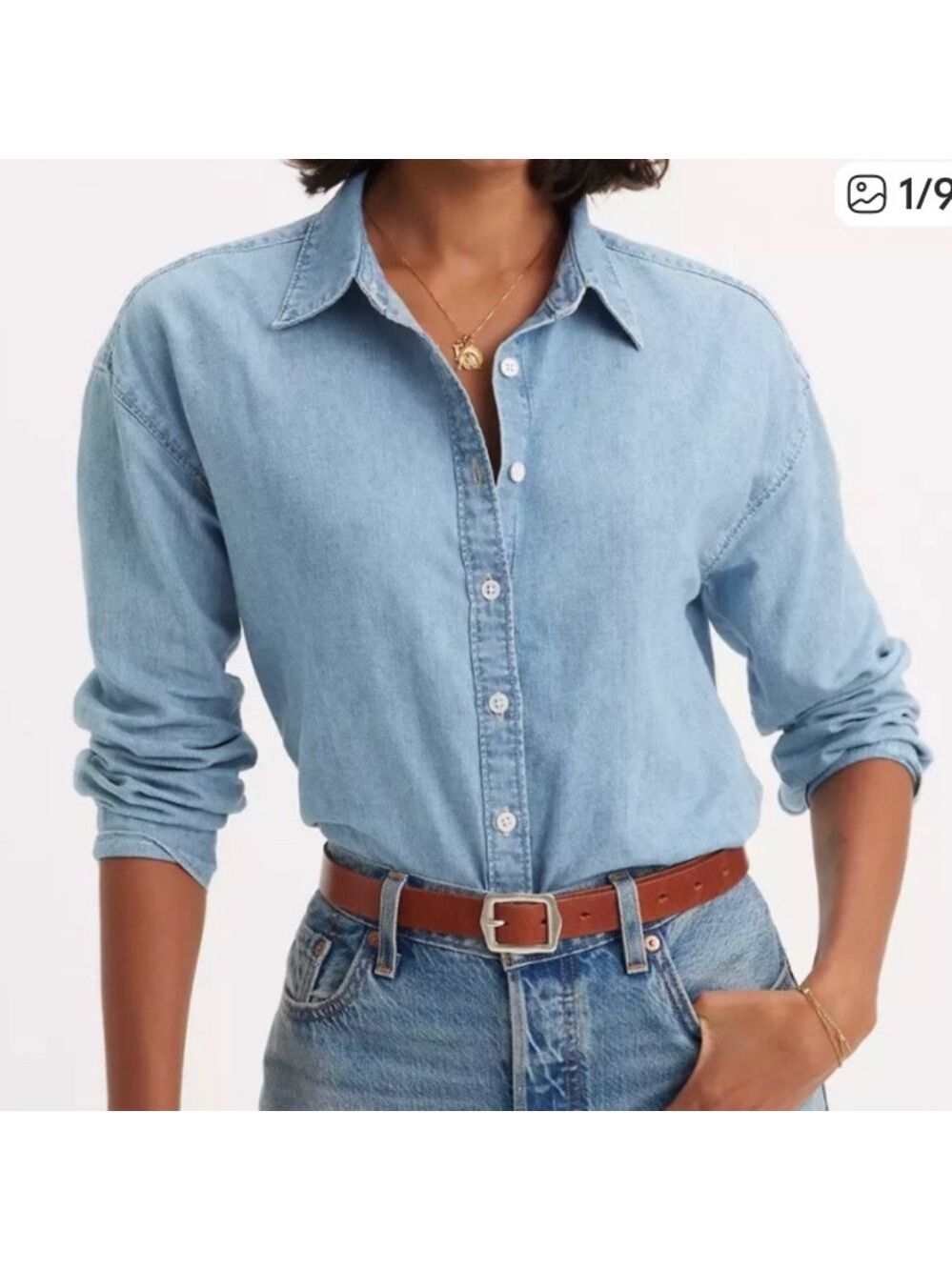 Levi’s Premium Odessa Long Sleeve Shirt. Button down sleeves.
